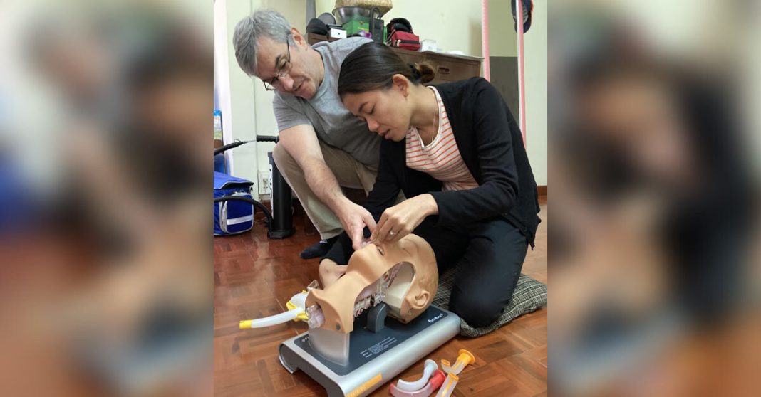 UK Paramedic Trainer Enhances Skills of Vientiane Rescue Paramedics in Specialized Training Program