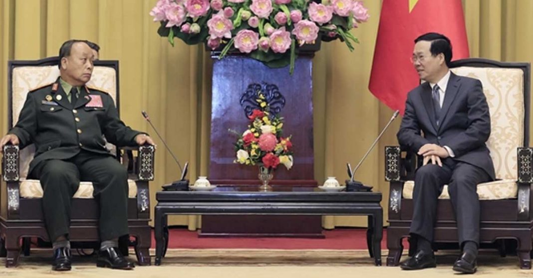 Vietnamese President Spotlights Defense Cooperation with Laos in High-Level Meeting