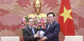 Vietnamese NA Chairman Praises Outgoing Lao Ambassador to Vietnam