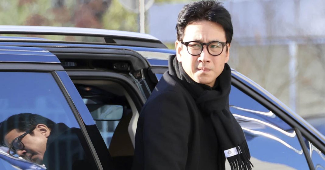 Actor Lee Sun-kyun gets off a car upon his arrival at the Incheon Metropolitan Police in Incheon, South Korea, Saturday, Dec. 23, 2023. Lee of the Oscar-winning movie 