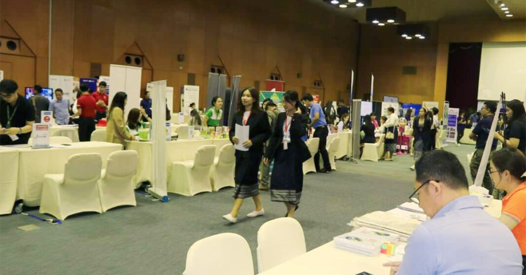 Government Holds Job Fair Amidst Labor Shortage Crisis