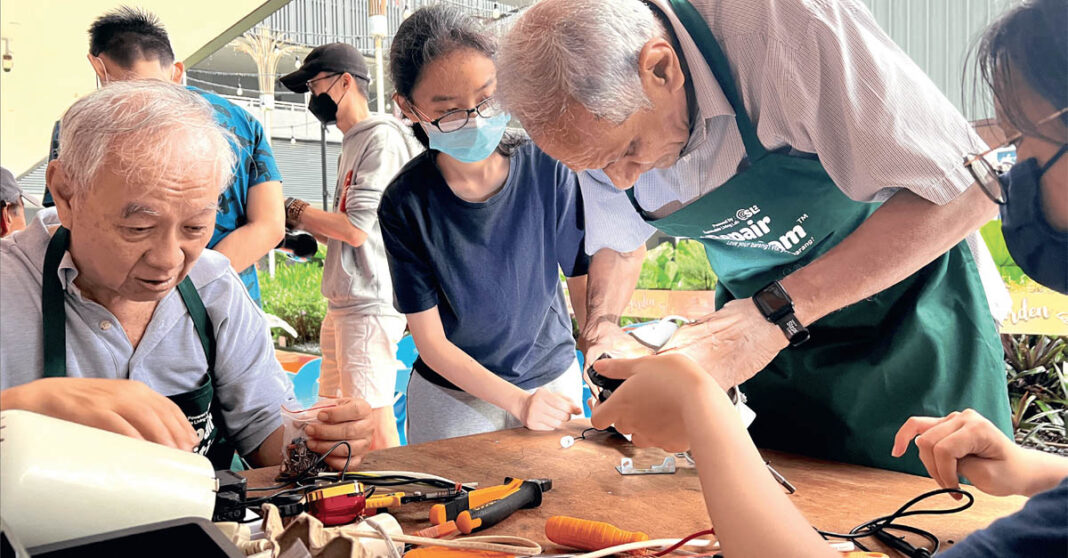 From Repair to Recycling: How Laos, Singapore Combat E-Waste