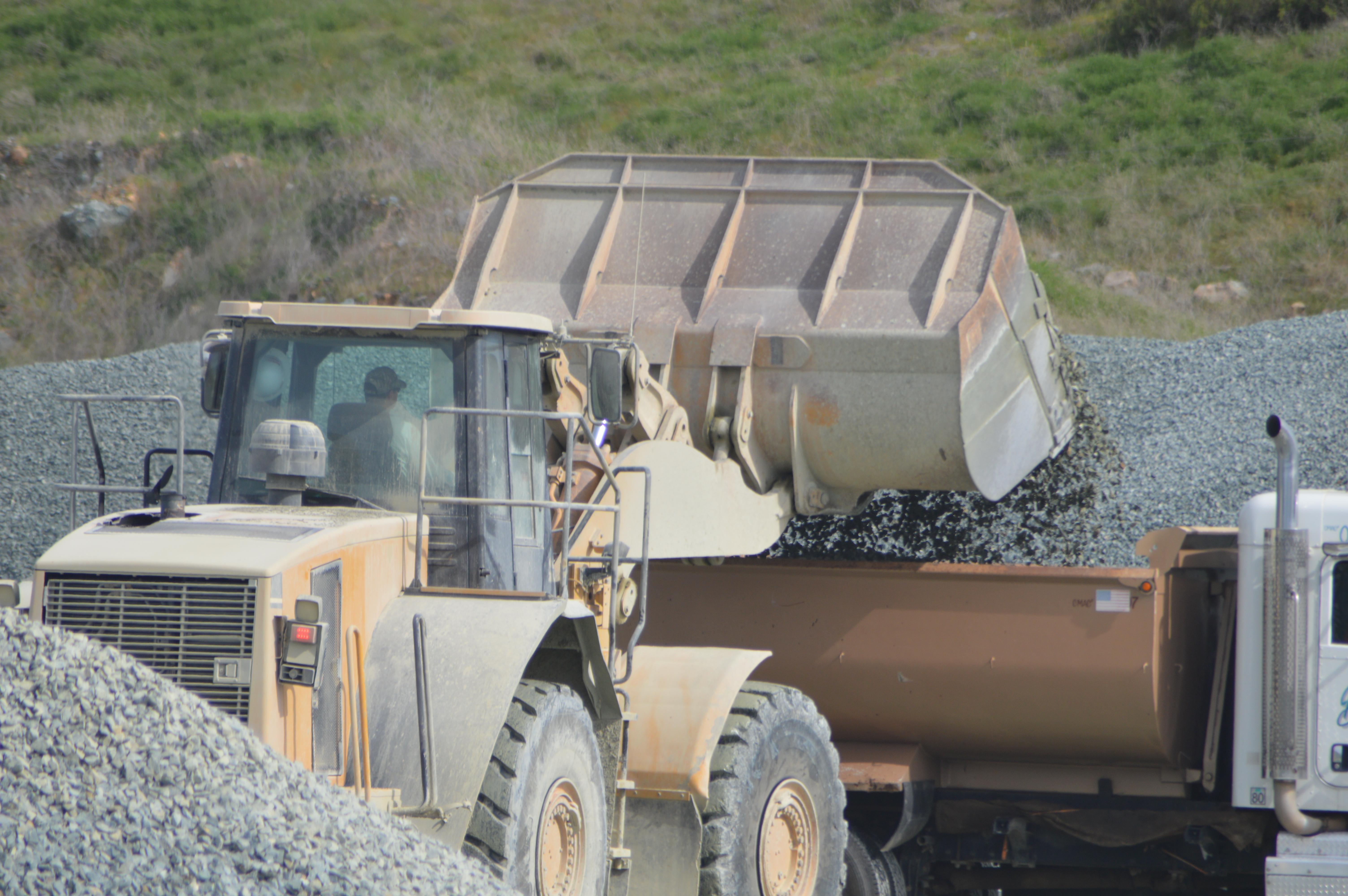 Rykon HD 2 M5 in use at Jackson Valley aggregate quarry in Ione, California