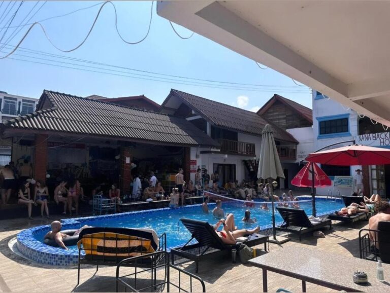 Two Danish Tourists, One American Dead in Vang Vieng from Methanol Poisoning, Official Report Says