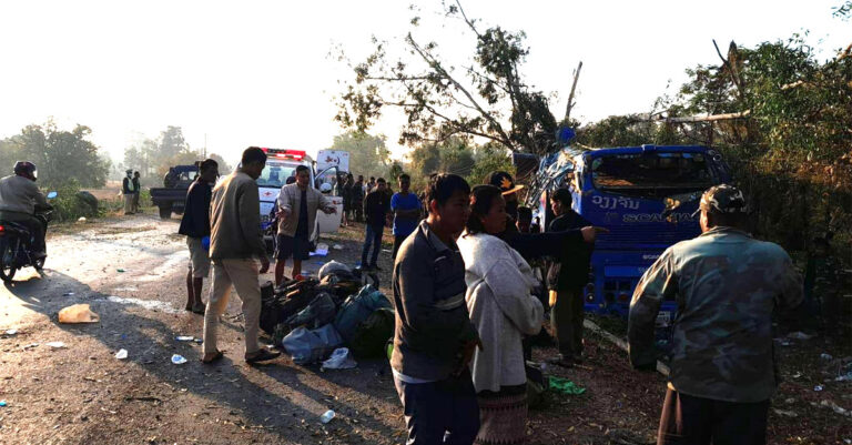 Vientiane-Pakse Bus Crash Leaves 1 Dead, 43 Injured