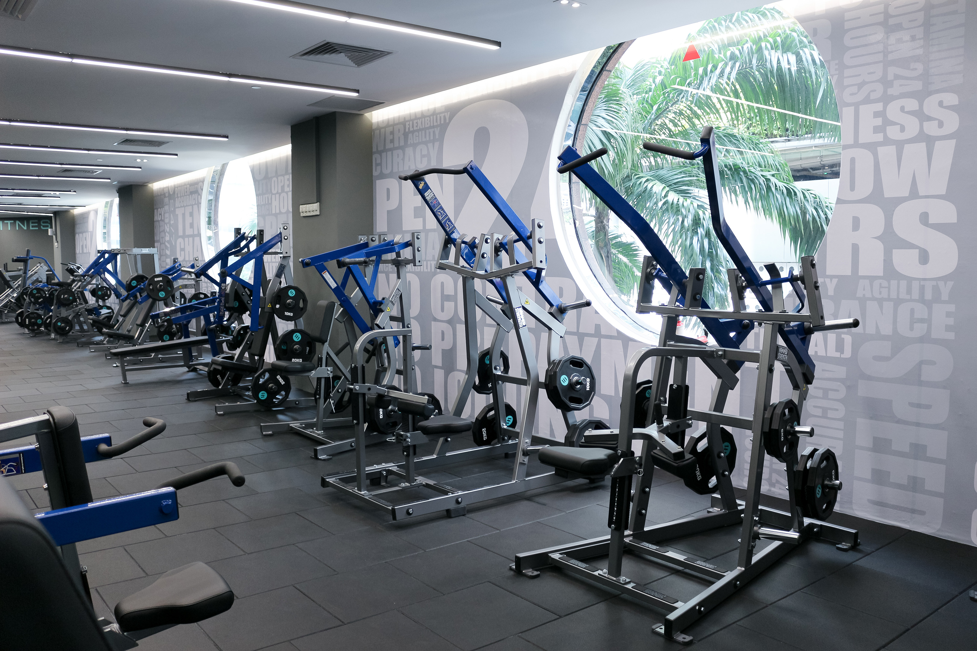 24/7 FITNESS has officially debuted in Singapore with the opening of its flagship club on Orchard Road.