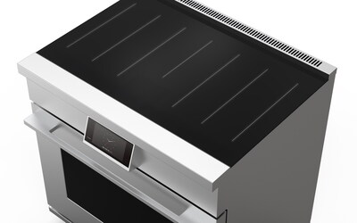 SKS’s new 36-inch Cook-zone free Induction Pro Range features the industry’s first free-zone cooking surface range, allowing users to place cookware anywhere on the cooktop