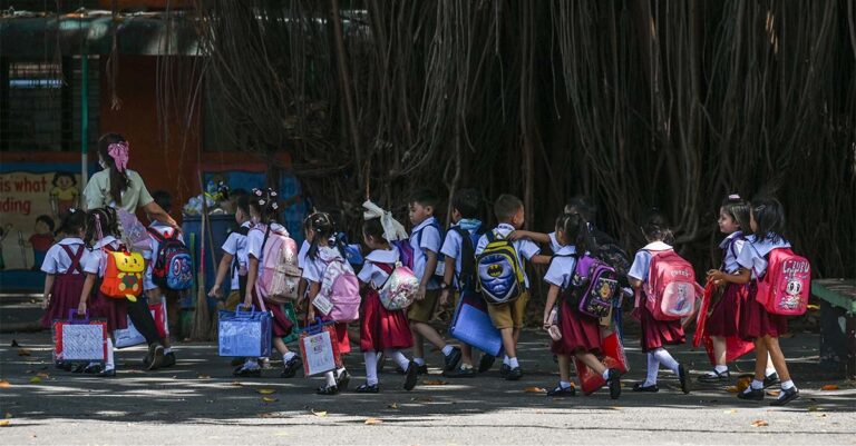 Heat Wave Shuts Down Schools in Nearly Half Philippine Capital