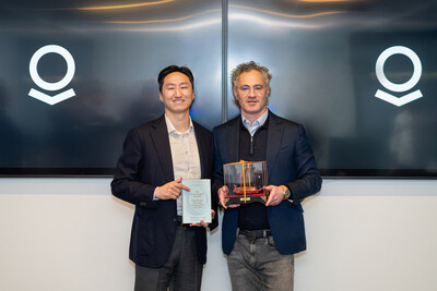 HD Hyundai Executive Vice Chairman Chung Kisun met with Palantir Technologies Inc. CEO Alex Karp to discuss the project on building AI shipyards.