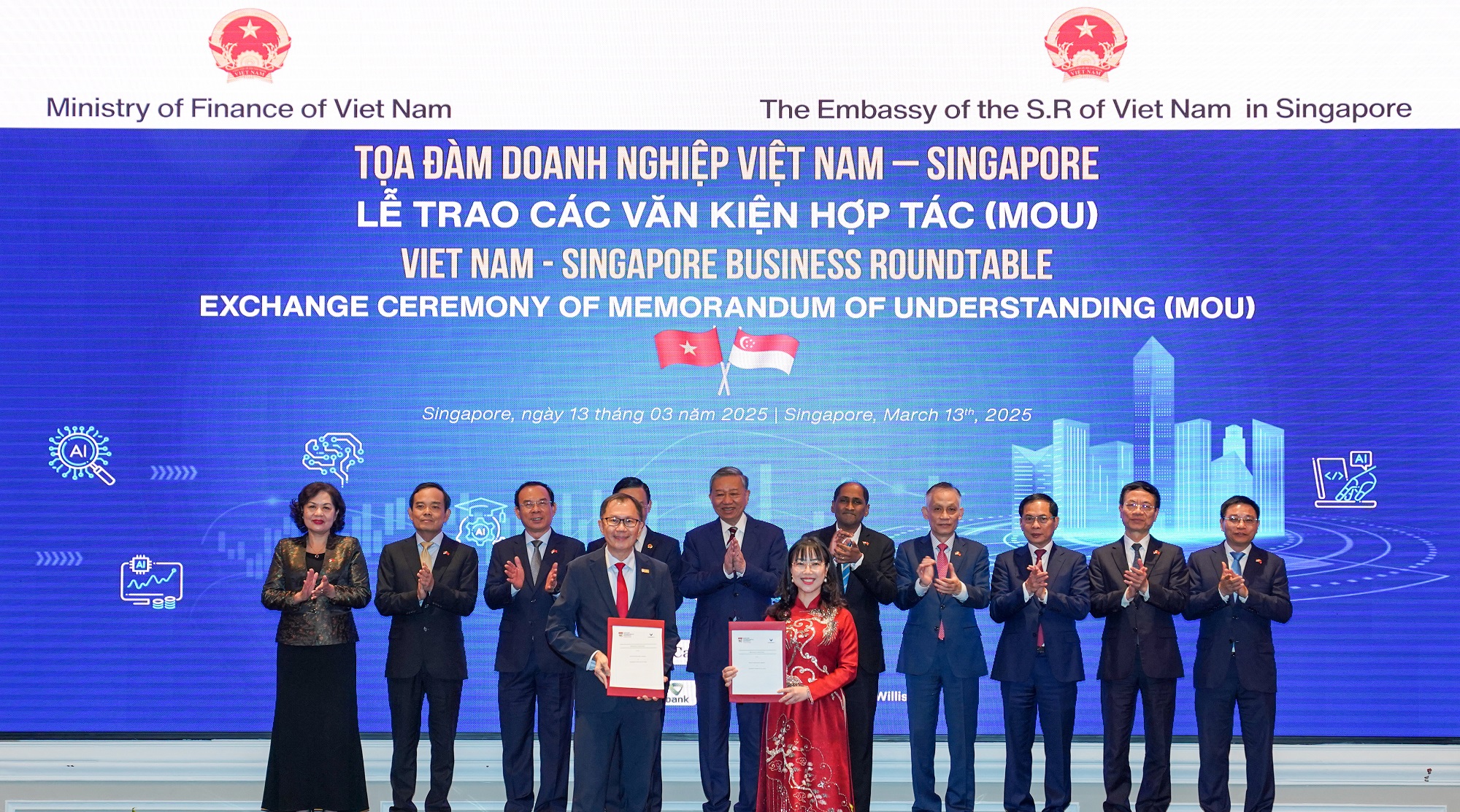 To Lam, General Secretary of the Communist Party of Vietnam, and other senior government officials witnessed the MOU exchange ceremony between VinUniversity and NTU Singapore on March 13, 2025.