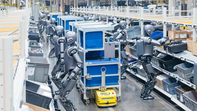 UBTECH humanoid robots demonstrate 