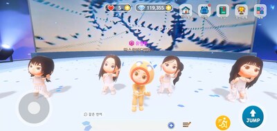 The photo shows the 'ifeye' virtual promotion center of the digital kids theme park ‘KidsTopia’.