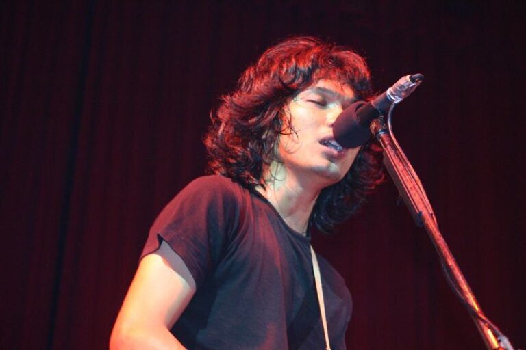 Thai Rock Star Jailed on Gun, Drugs Charges