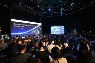 The IDIA Global Summit attracted near 200 elite guests from the data industries, technology enterprises, financial and academic sectors, as well as government officials overseeing digital economy initiatives from Thailand, Indonesia, the Philippines, and Pakistan