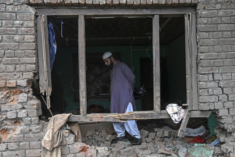 India, Pakistan Trade Strikes as Kashmir Tensions Spiral Toward Conflict