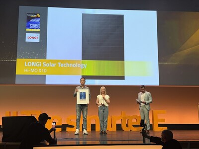 The award ceremony of Hi-MO X10