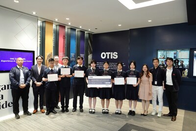 Student team of Hong Kong Baptist University Affiliated School Wong Kam Fai Secondary and Primary School has received an honorable mention, securing the third place in the Otis Asia Pacific region in the Otis Made to Move Communities student challenge. They take photo with Otis volunteer mentors and program lead.