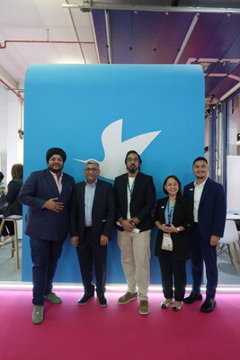 From Left to Right: Tejveer Bedi – VP, Traveloka Partners Network; Tarique Khatri - Chief Commercial Officer, Almosafer (Part of Seera Group); Wakas Munawar – Director, B2B Sales, Almosafer (part of Seera Group); Dearigania - Head of Account Management, Traveloka Partners Network; Dicky Andriansyah - Traveloka Third Party Supply. From Left to Right: Tejveer Bedi – VP, Traveloka Partners Network; Tarique Khatri - Chief Commercial Officer, Almosafer (Part of Seera Group); Wakas Munawar – Director, B2B Sales, Almosafer (part of Seera Group); Dearigania - Head of Account Management, Traveloka Partners Network; Dicky Andriansyah - Traveloka Third Party Supply.