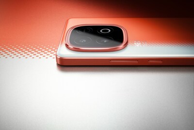 With its flagship-level main camera and advanced algorithms, iQOO Neo 10 brings every photo to life, making them vivid and natural.
