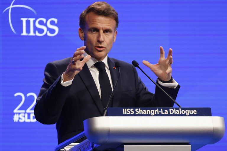 At Shangri-La Dialogue, Macron Warns of Superpower Tensions, Calls for New Bloc