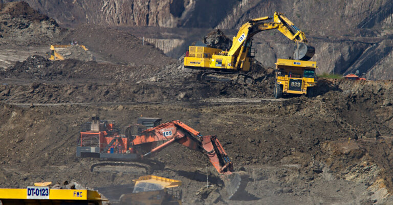 Local Authorities Tighten Grip on Gold Mining in Houaphanh Province