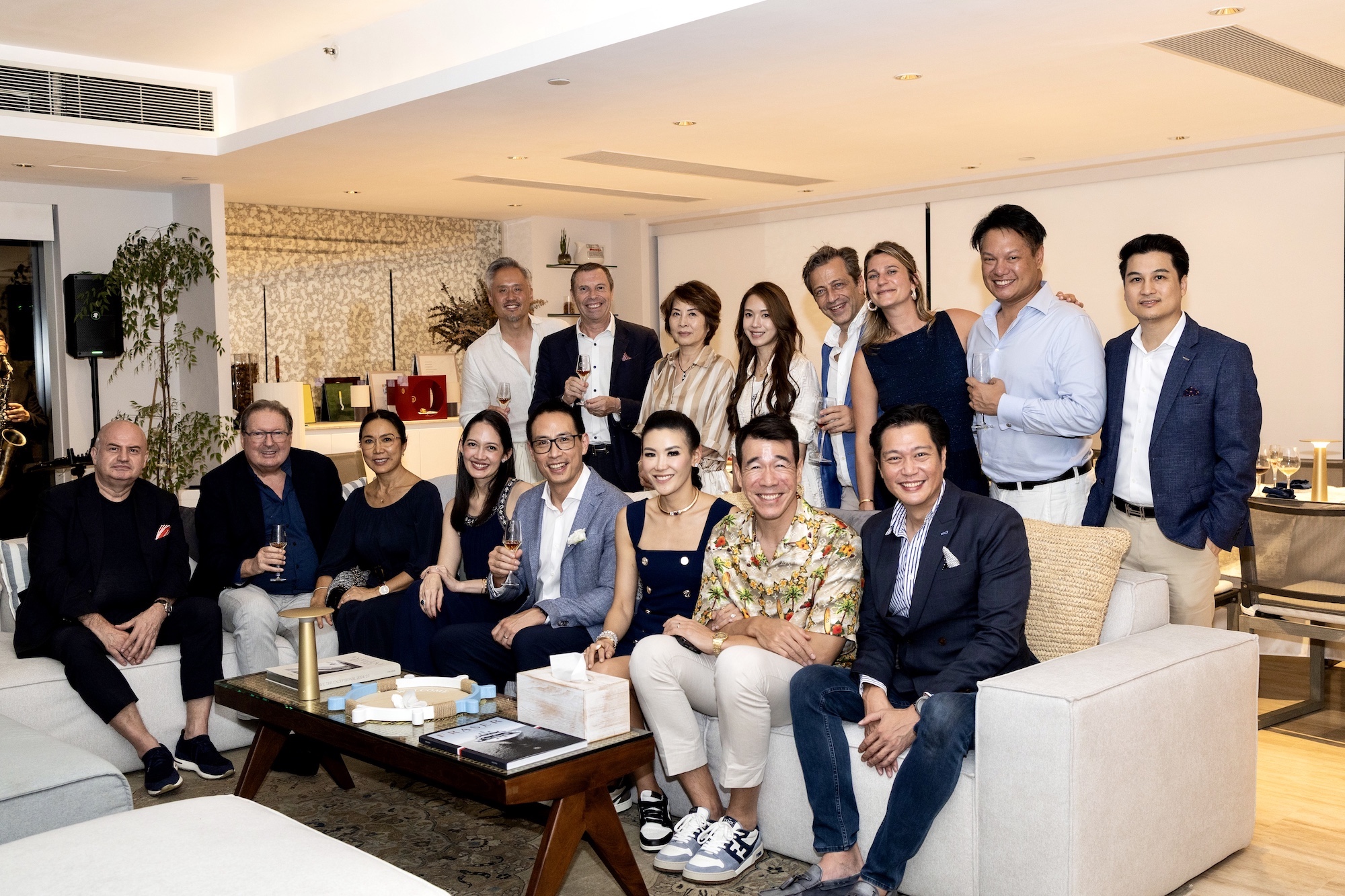 Chanond Ruangkritya (President & CEO, Ananda Development), along with Melissa Chollasap (Managing Director, Porsche Design Tower Bangkok), and Jakrit Tejavanija (CEO, Anvinest) hosted an exclusive private dinner for Fraser Yacht VVIP clients to introduce Porsche Design Tower Bangkok to the Hong Kong market.