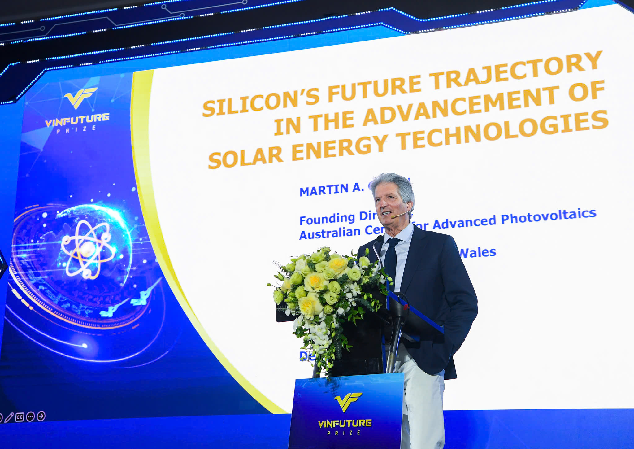 Prof. Martin Green, 2023 VinFuture Prize Laureate and Member of the VinFuture Prize Council, commended VinFuture and Vingroup's efforts in accelerating Vietnam's leading position in the global race to renewable energy.