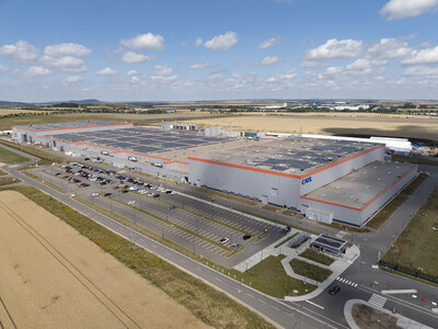 The CATT (Contemporary Amperex Technology Thuringia GmbH) facility in Germany, designed and built by Exyte, houses one of the largest dry rooms in Europe. The CATT (Contemporary Amperex Technology Thuringia GmbH) facility in Germany, designed and built by Exyte, houses one of the largest dry rooms in Europe.
