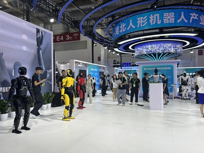 The joint exhibition booth of Hubei humanoid robotics enterprises during the 3rd CISCE in Beijing.