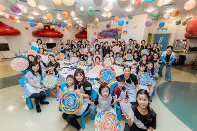 Macao contemporary artist Bibi Lei presents a workshop July 26 at The Parisian Macao’s Qube Kingdom to parents and children, helping participants establish close connections through art.