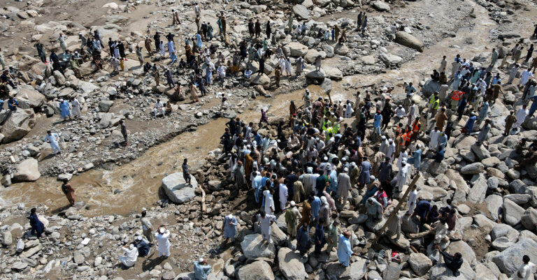 Pakistan Rescuers Recover Bodies After Monsoon Rains Kill Over 340