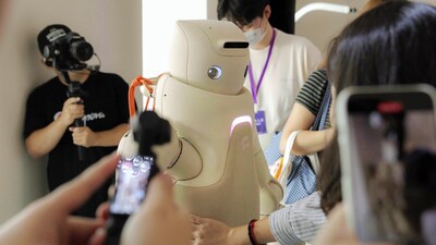 GR-3 is equipped with Fourier’s proprietary Full-Perception Multimodal Interaction System, integrating vision, audio, and tactile feedback into a unified real-time emotional processing engine.