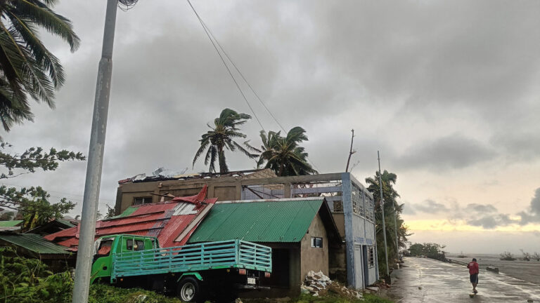 Vietnam to Evacuate 250,000 from Coast Ahead of Typhoon Bualoi