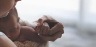Lao Civil Servants Eligible for Up to 6.5 Months of Maternity Leave