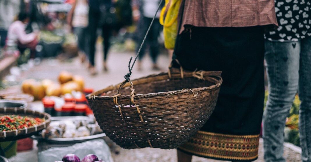 Lao MSMEs Struggle with Financing, Bureaucracy Despite Economic Growth Lao MSMEs Struggle with Financing, Bureaucracy Despite Economic Growth