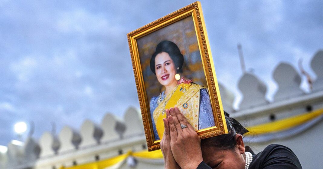 Year-Long Funeral Starts for Thailand’s Former Queen Sirikit Year-Long Funeral Starts for Thailand’s Former Queen Sirikit