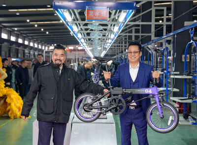 "DAHON’s successful listing and DAGOLD’s ceremony today demonstrates our ambition and strong growth," said Dr. Hon. "DAHON’s successful listing and DAGOLD’s ceremony today demonstrates our ambition and strong growth," said Dr. Hon.