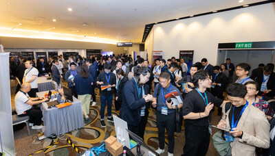 The discussions at the venue were lively, with a constant flow of visitors in the exhibition area. Business representatives and attendees engaged actively, fully demonstrating the fruitful outcomes and industry vitality of this summit. The discussions at the venue were lively, with a constant flow of visitors in the exhibition area. Business representatives and attendees engaged actively, fully demonstrating the fruitful outcomes and industry vitality of this summit.
