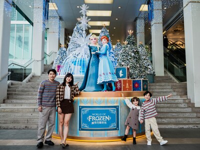 Step into the enchanting "World of Frozen"-themed installation, inspired by the world’s first and largest Frozen-themed land at Hong Kong Disneyland Step into the enchanting "World of Frozen"-themed installation, inspired by the world’s first and largest Frozen-themed land at Hong Kong Disneyland