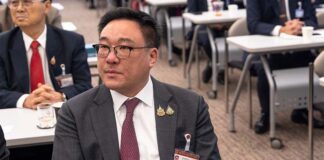 Thai Ex-Pm Thaksin’s Party Elects New Leader After Daughter’s Exit