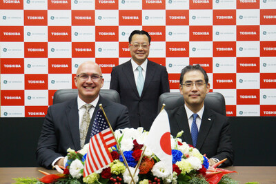 The MoU signing ceremony, in Kawasaki, Japan. November 6, 2025; Front row from left: Mr. Jeremee Wetherby of GE Vernova, Mr. Kensuke Suzuki, Head of New Technology of Toshiba’s Power Systems Division; Back row: Mr. Shinichi Kihara of METI’s Director-General for Energy and Environmental Policy The MoU signing ceremony, in Kawasaki, Japan. November 6, 2025; Front row from left: Mr. Jeremee Wetherby of GE Vernova, Mr. Kensuke Suzuki, Head of New Technology of Toshiba’s Power Systems Division; Back row: Mr. Shinichi Kihara of METI’s Director-General for Energy and Environmental Policy
