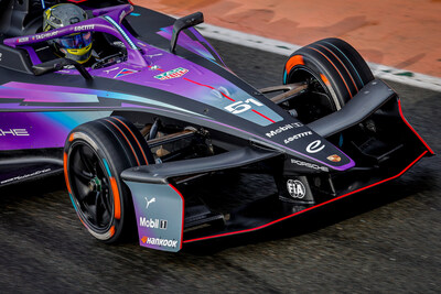 Formula E Season 12 Valencia Pre-Season Testing race highlight