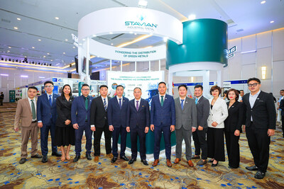 Stavian Industrial Metal’s leadership at the company’s exhibition booth at VIMOX 2025