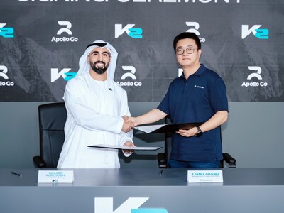 Waleed AlBlooshi (left), Vice President of Strategy, K2, with Liang Zhang (right), Managing Director of EMEA, Baidu Apollo Waleed AlBlooshi (left), Vice President of Strategy, K2, with Liang Zhang (right), Managing Director of EMEA, Baidu Apollo