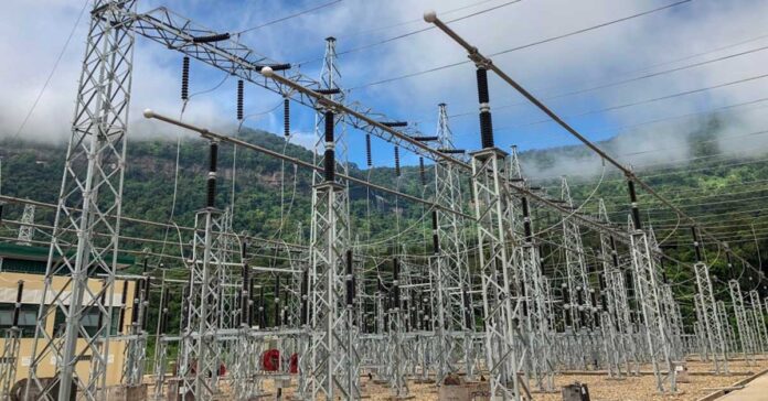 Électricité du Laos Steps up Reforms to Cut Debt, Stabilize Power Costs