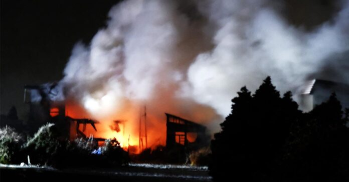 Major Japan Quake Leaves 30 Injured
