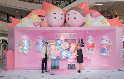 Thai illustration duo Sundae Kids at Harbour City’s “Threads of Love” installation, featuring their signature whimsical characters and “This is for You” giant pink gift house centerpiece.