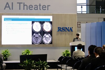 Professor Chong Hyun Suh from the Department of Radiology at Asan Medical Center, University of Ulsan College of Medicine, delivering a presentation at RSNA 2025.