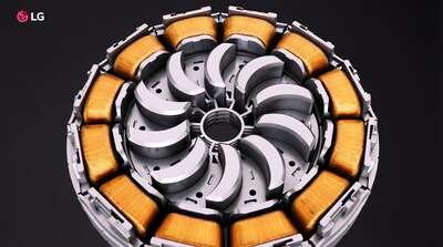 LG presents the LG CurvedSpoke™ technology for BLDC motors used in residential air-conditioning indoor units.