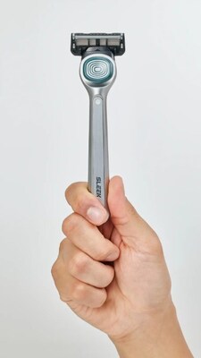 dorco_sleek_featuring_a_matte_metal_handle_a_multi_flex_head_precise